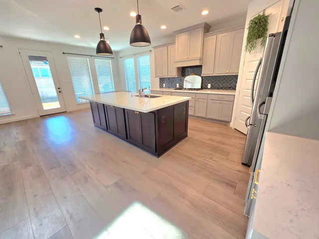 $4,300 | 15365 Legacy Park Way, Magnolia, TX 77354