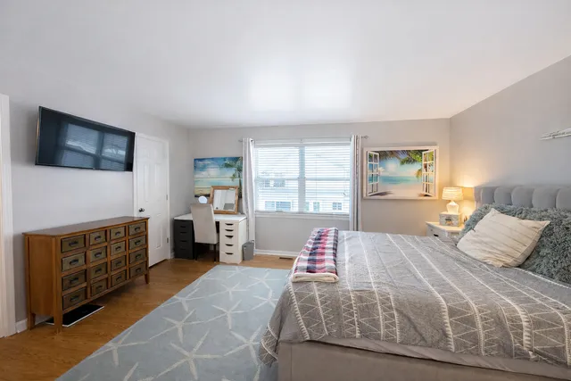 $475,000 | 1280 Clover Lane, Hoffman Estates, IL 60192