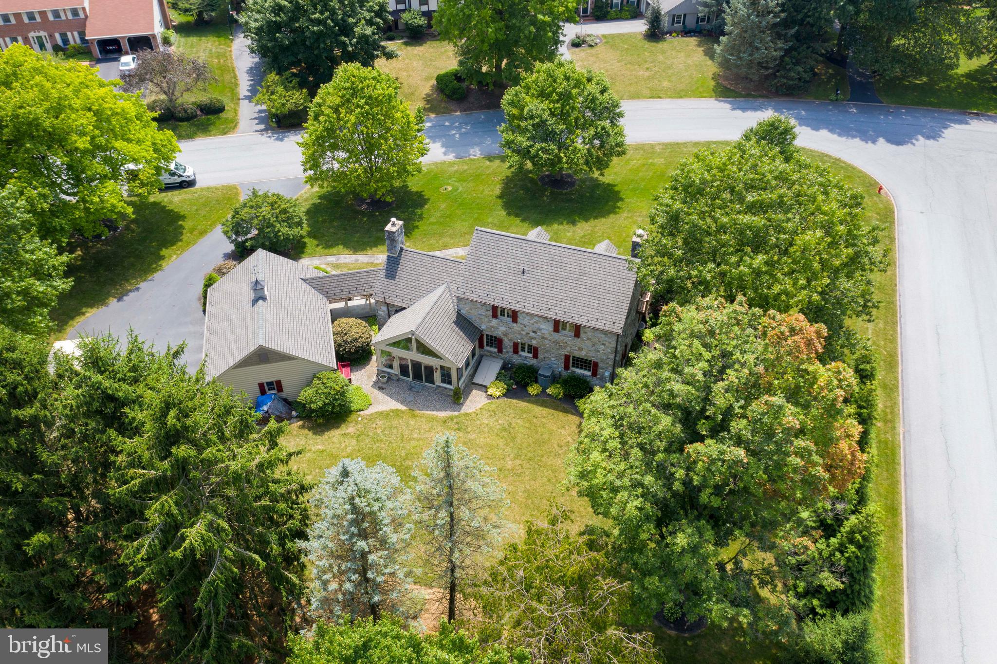 453 Wetherburn Drive Lancaster, PA 17601 - Photo 2 of 35