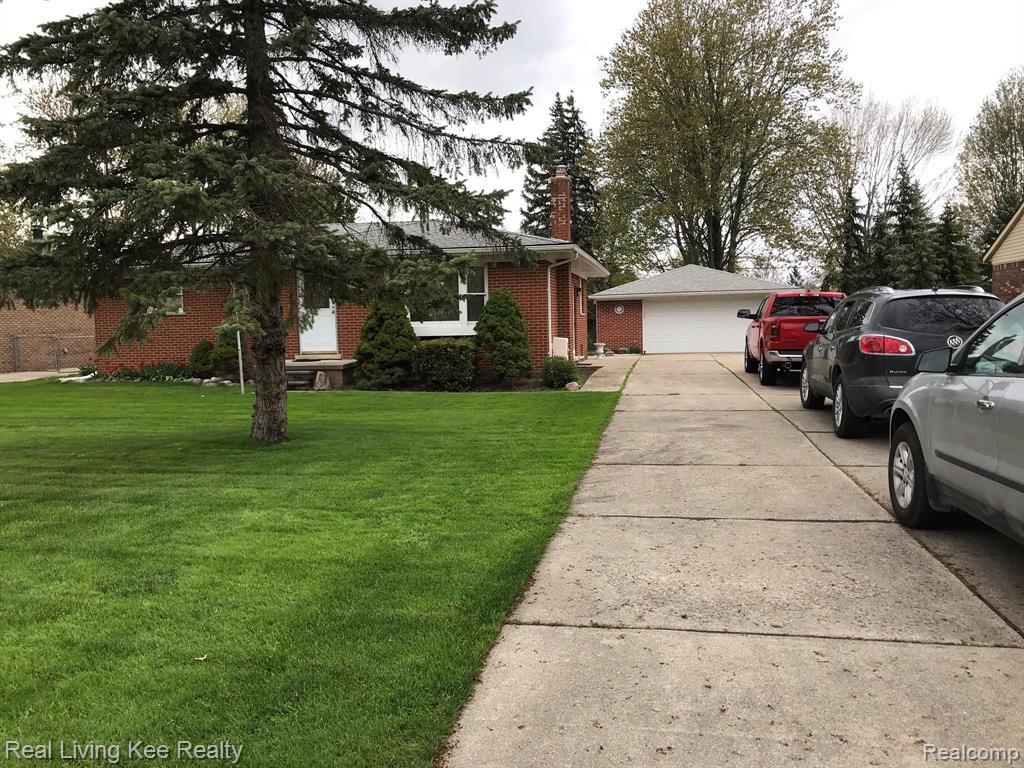 48072 Fuller Road Chesterfield, MI 48051 - Photo 2 of 23