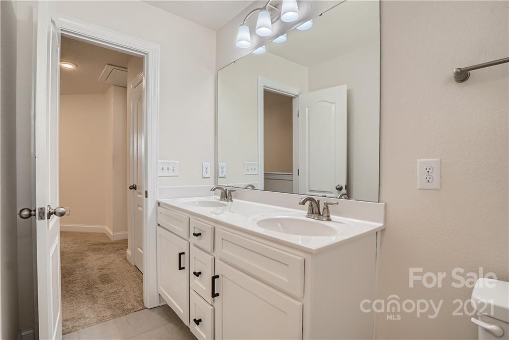 1052 Pecan Ridge Road Fort Mill, SC 29715 - Photo 28 of 32 Gallery Image 28