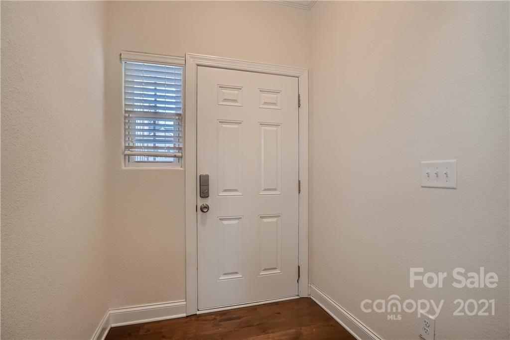 1052 Pecan Ridge Road Fort Mill, SC 29715 - Photo 4 of 32 Gallery Image 4