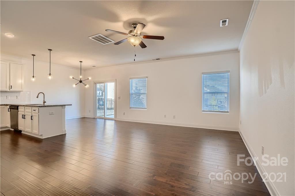 1052 Pecan Ridge Road Fort Mill, SC 29715 - Photo 5 of 32 Gallery Image 5