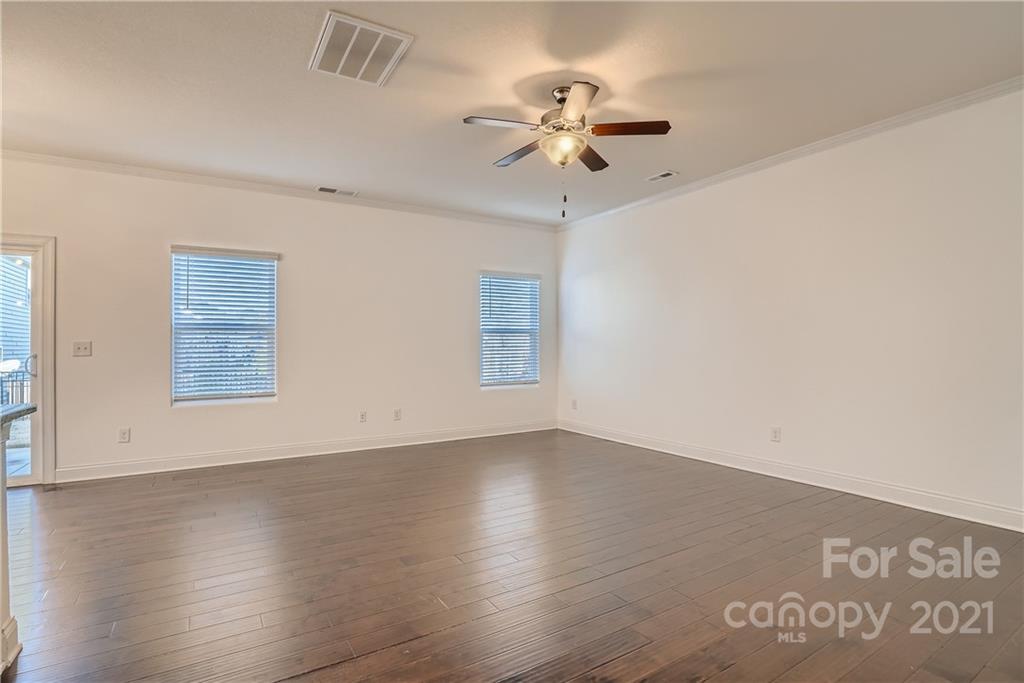 1052 Pecan Ridge Road Fort Mill, SC 29715 - Photo 7 of 32 Gallery Image 7