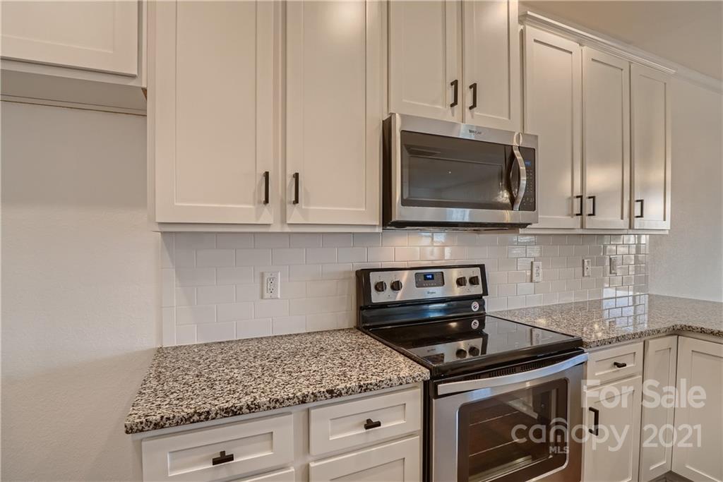 1052 Pecan Ridge Road Fort Mill, SC 29715 - Photo 9 of 32 Gallery Image 9