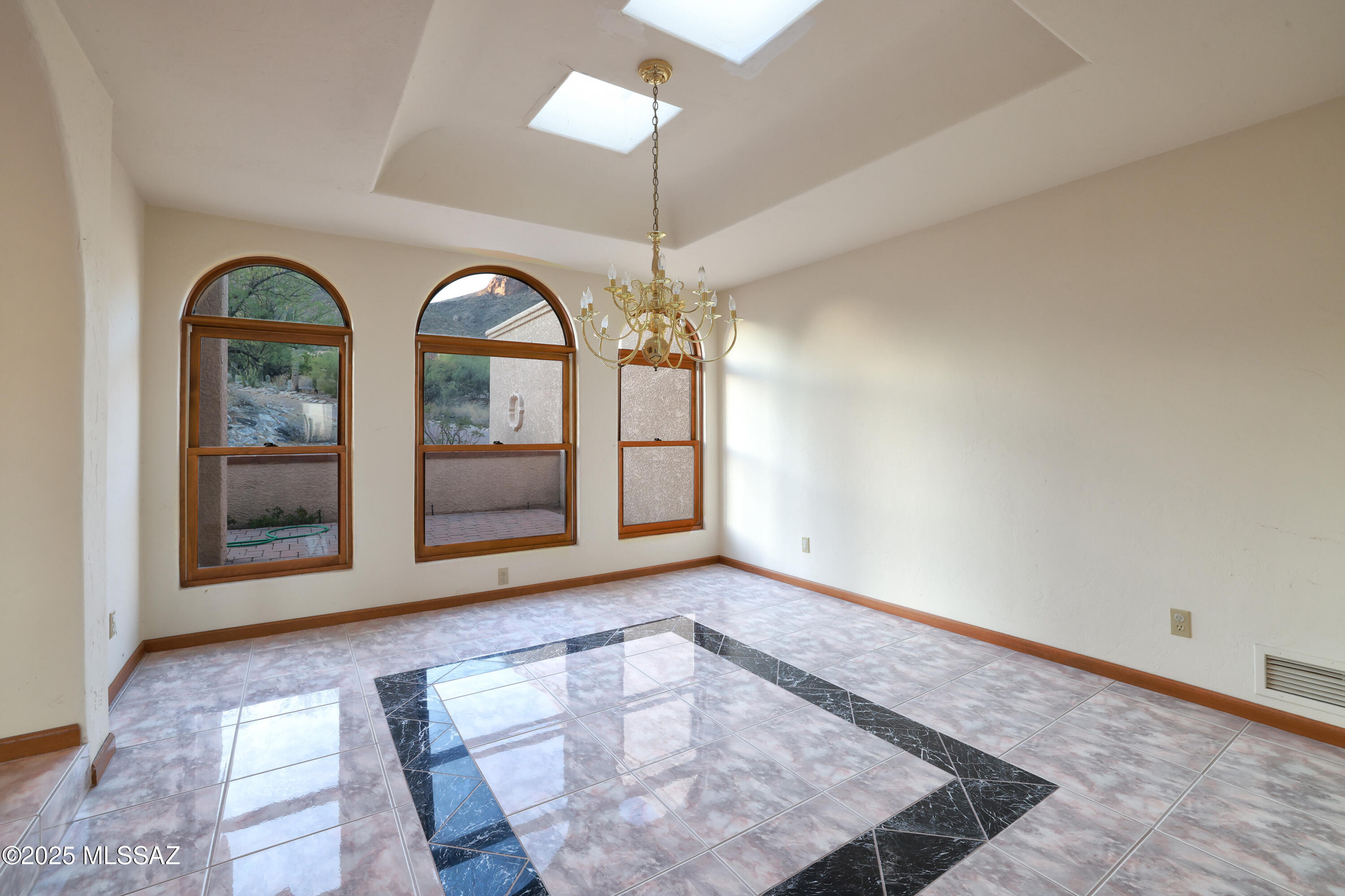 7400 North Cobblestone Road Tucson, AZ 85718 - Photo 10 of 47 Gallery Image 10