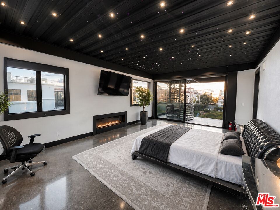5115 Vía Donte Marina del Rey, CA 90292 - Photo 23 of 39