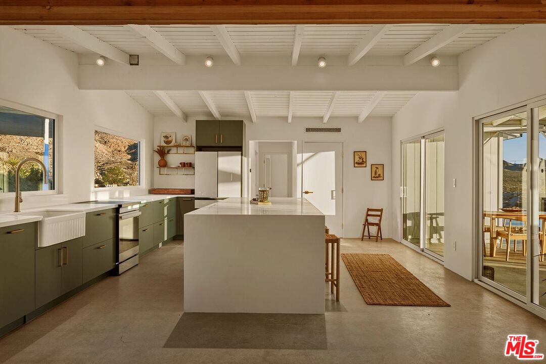 55522 Chaparral Road Yucca Valley, CA 92284 - Photo 15 of 64