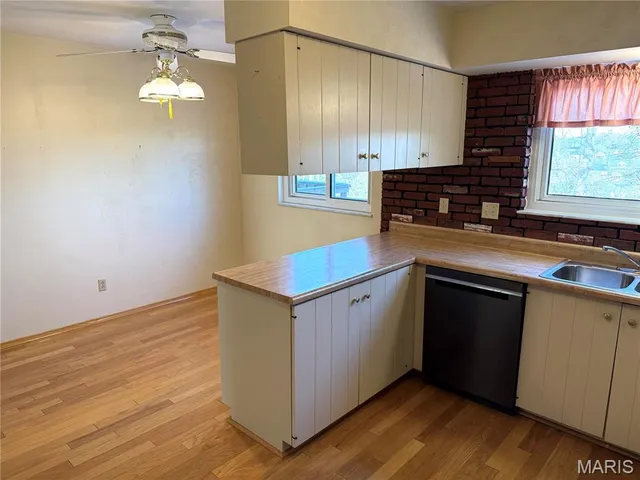 $410,000 | 1018 Julianna Drive, Ballwin, MO 63011