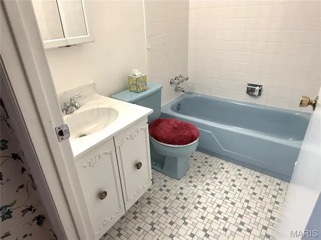 $410,000 | 1018 Julianna Drive, Ballwin, MO 63011