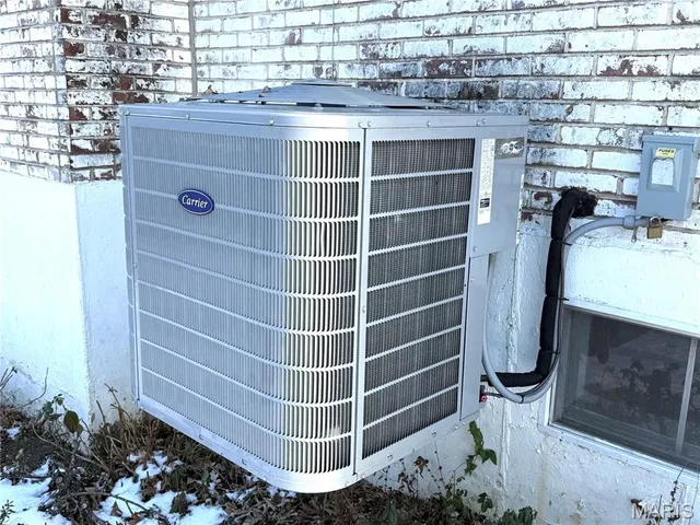 $410,000 | 1018 Julianna Drive, Ballwin, MO 63011