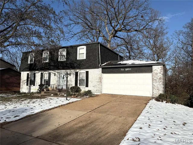 $410,000 | 1018 Julianna Drive, Ballwin, MO 63011