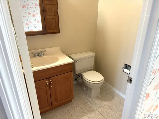 $410,000 | 1018 Julianna Drive, Ballwin, MO 63011