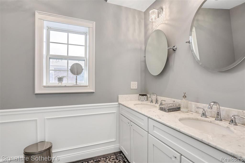 1250 Bishop Road Grosse Pointe Park, MI 48230 - Photo 22 of 32