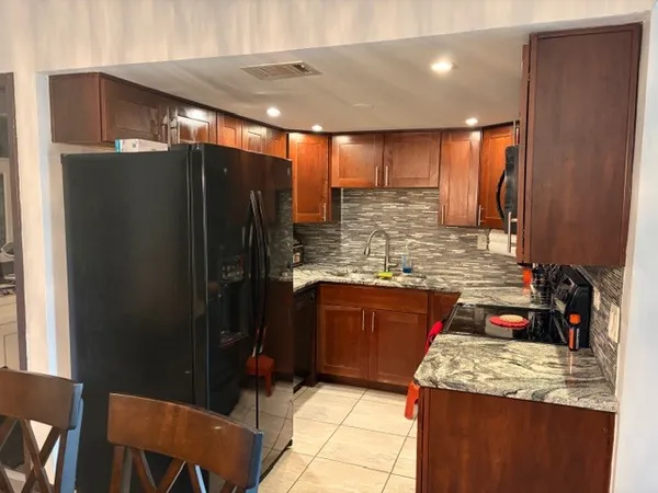 $220,000 | 7006 West 98th Street, Unit 1B, Chicago Ridge, IL 60415