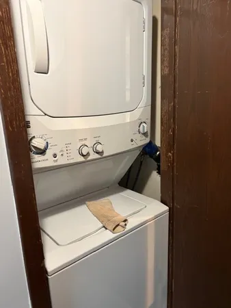 $220,000 | 7006 West 98th Street, Unit 1B, Chicago Ridge, IL 60415