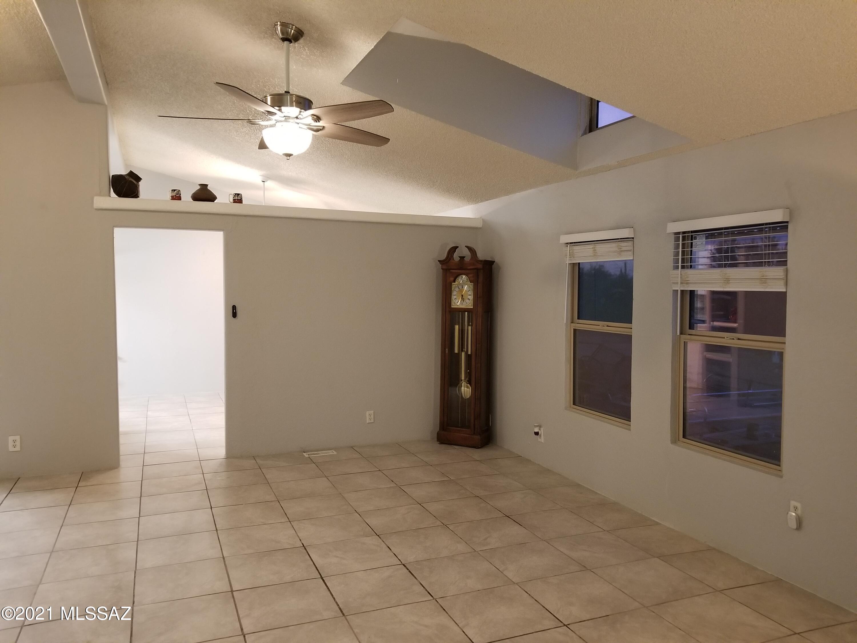 12282 West Picture Rocks Road Tucson, AZ 85743 - Photo 7 of 28 Gallery Image 7