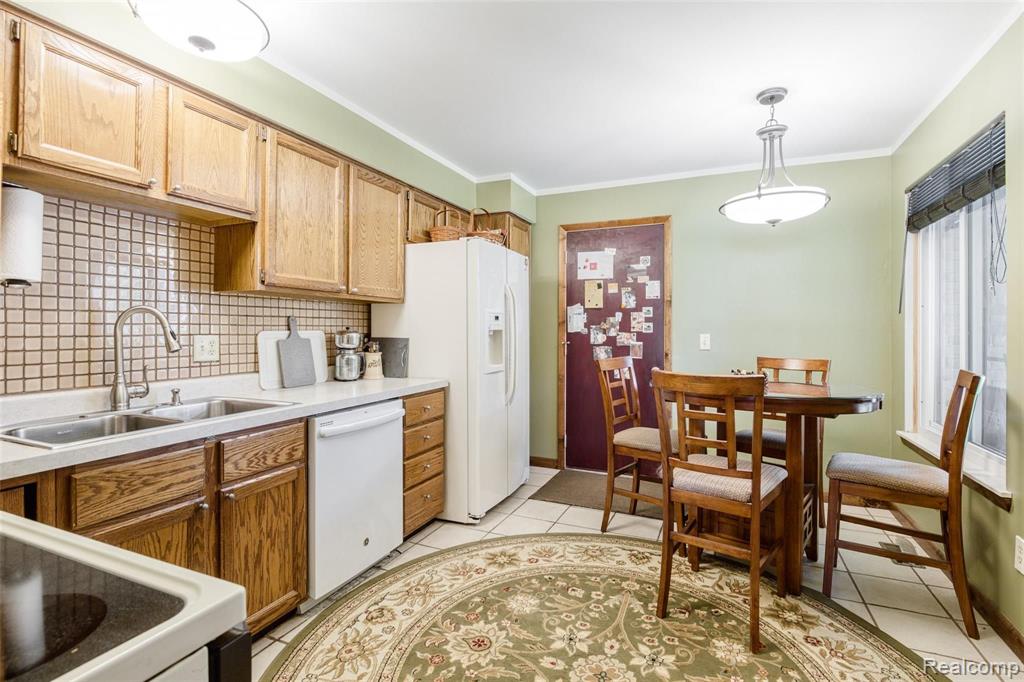 510 Tennyson, Unit 56 Rochester Hills, MI 48307 - Photo 4 of 30