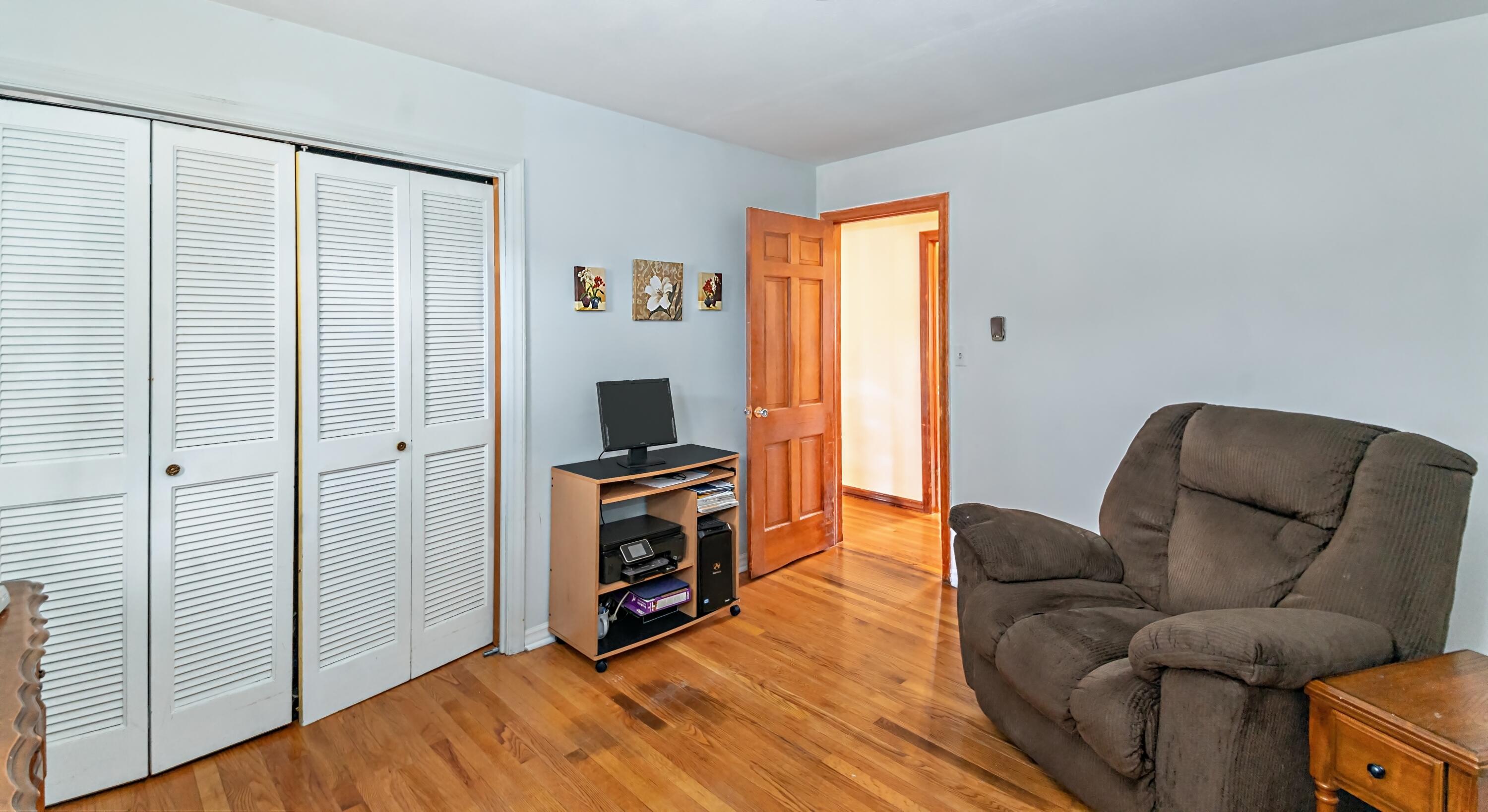 341 Brenda Road Benton Harbor, MI 49022 - Photo 30 of 37 Bedroom 3