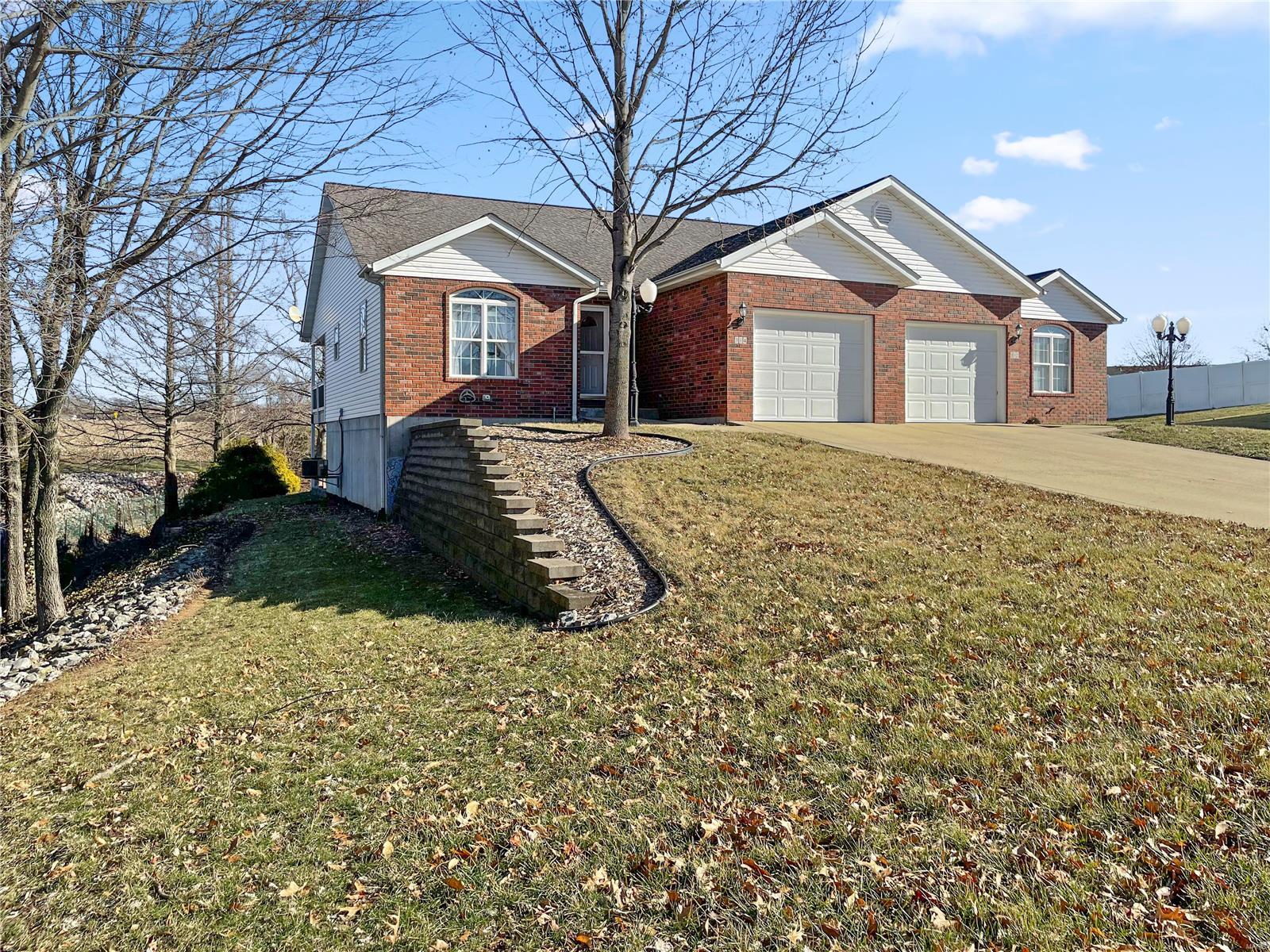 314 Westview Court Waterloo, IL 62298 - Photo 2 of 30 Gallery Image 2