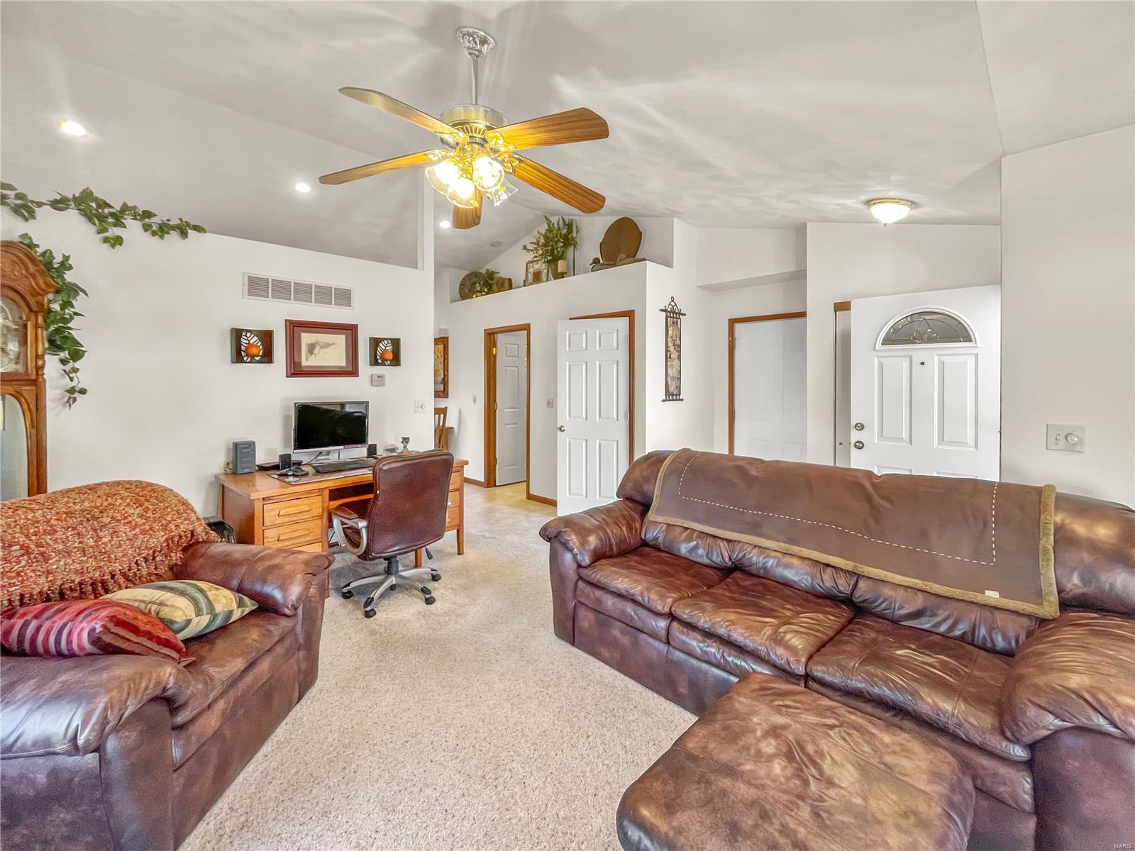 314 Westview Court Waterloo, IL 62298 - Photo 4 of 30 Gallery Image 4