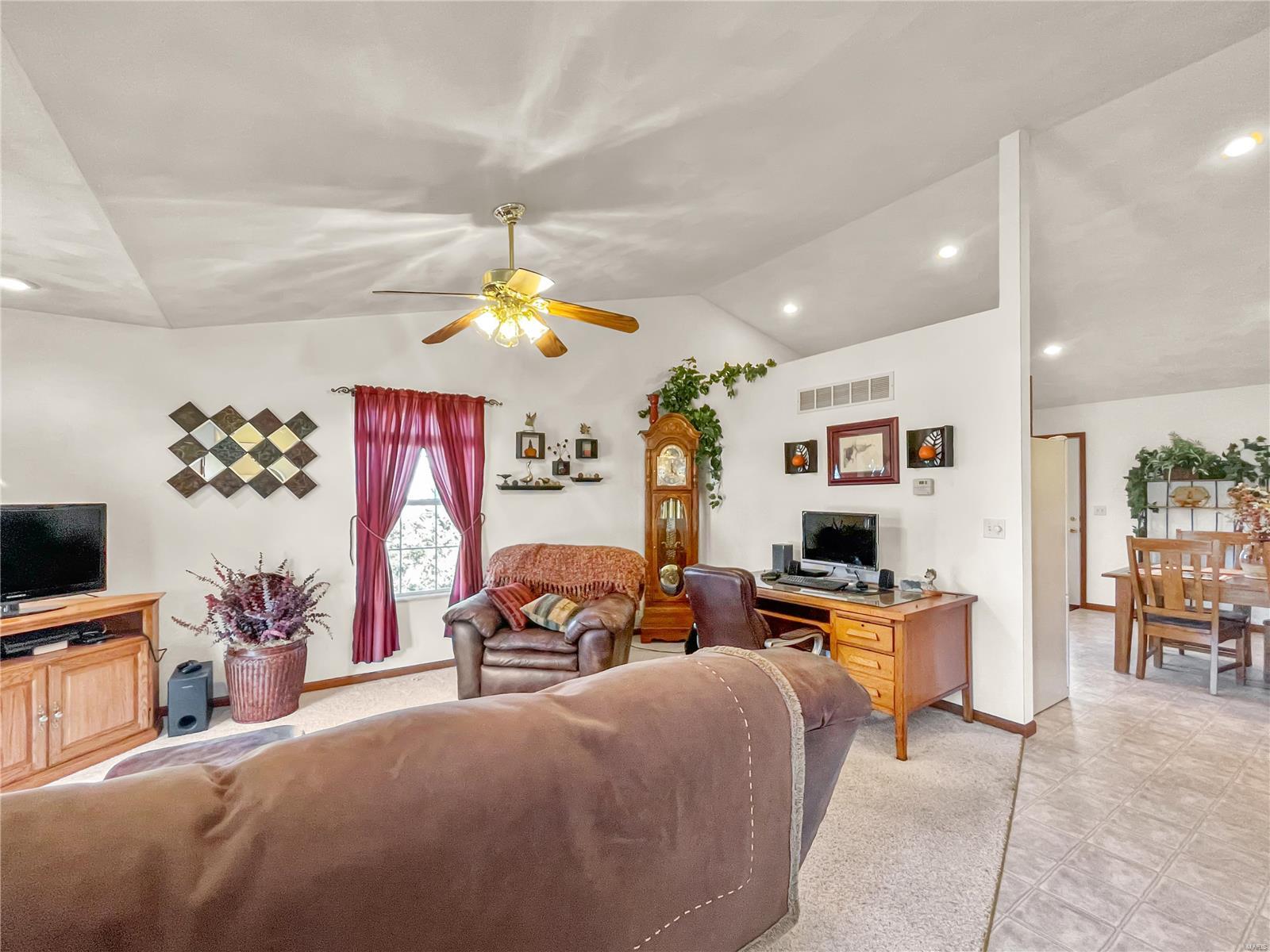 314 Westview Court Waterloo, IL 62298 - Photo 5 of 30 Gallery Image 5
