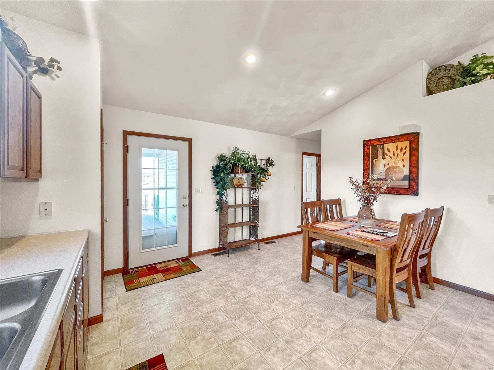 314 Westview Court Waterloo, IL 62298 - Photo 9 of 30 Gallery Image 9