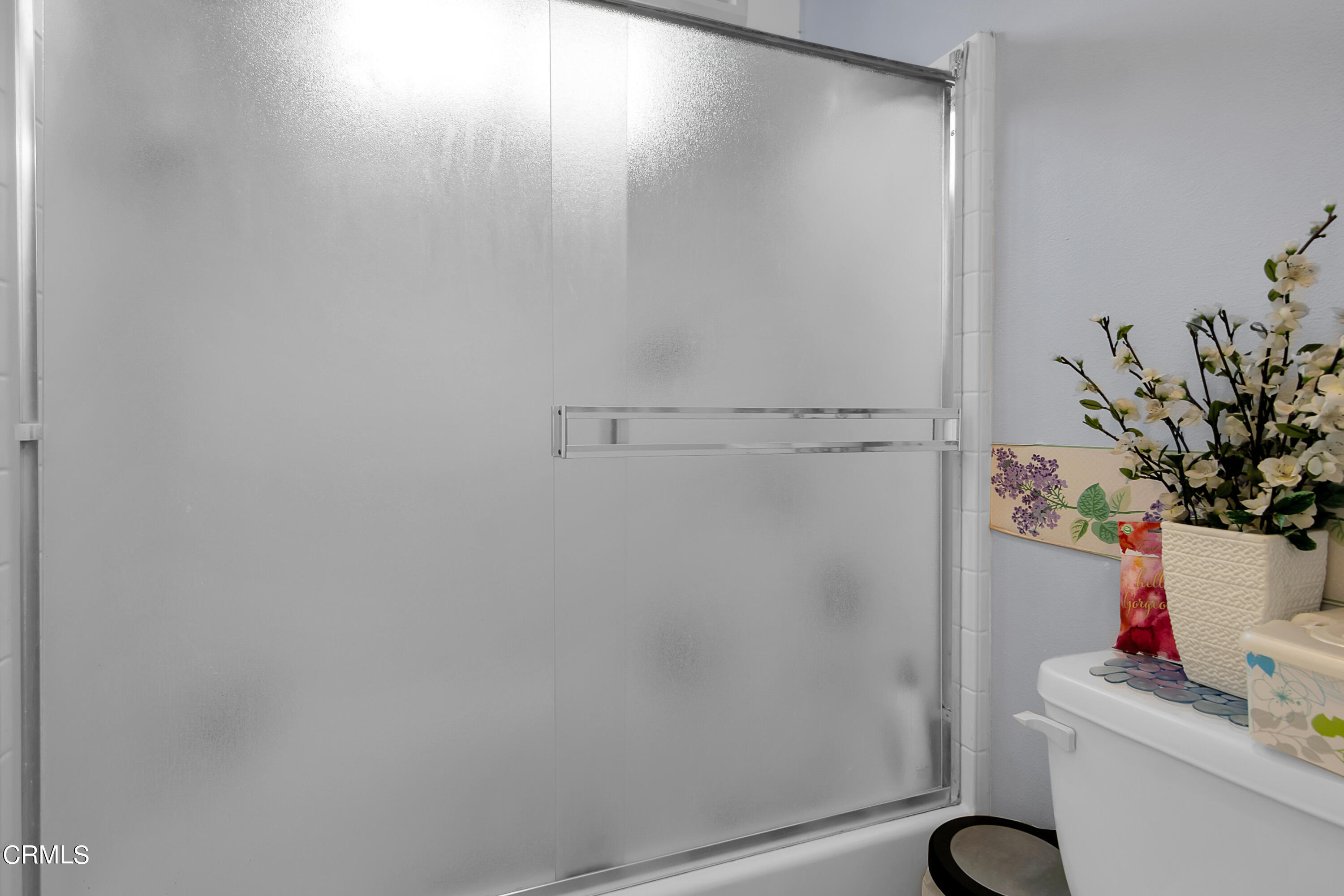 1611 Sonata Drive Oxnard, CA 93030 - Photo 21 of 25 a bathroom with a shower