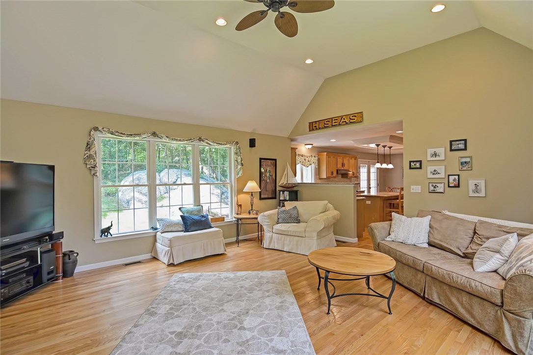 250 Old Staples Road Cumberland, RI 02864 - Photo 14 of 40 Gallery Image 14