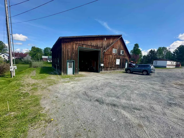 $300,000 | 1665 Highway 16, Hardwick, VT 05836