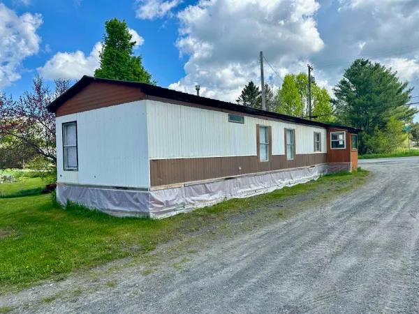 $300,000 | 1665 Highway 16, East Hardwick, VT 05836