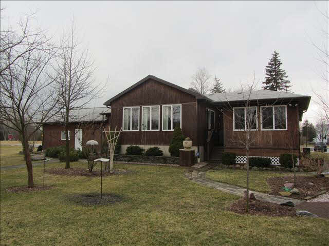 7510 Douglas Road Lambertville, MI 48144 - Photo 3 of 19 20027425-2.JPG