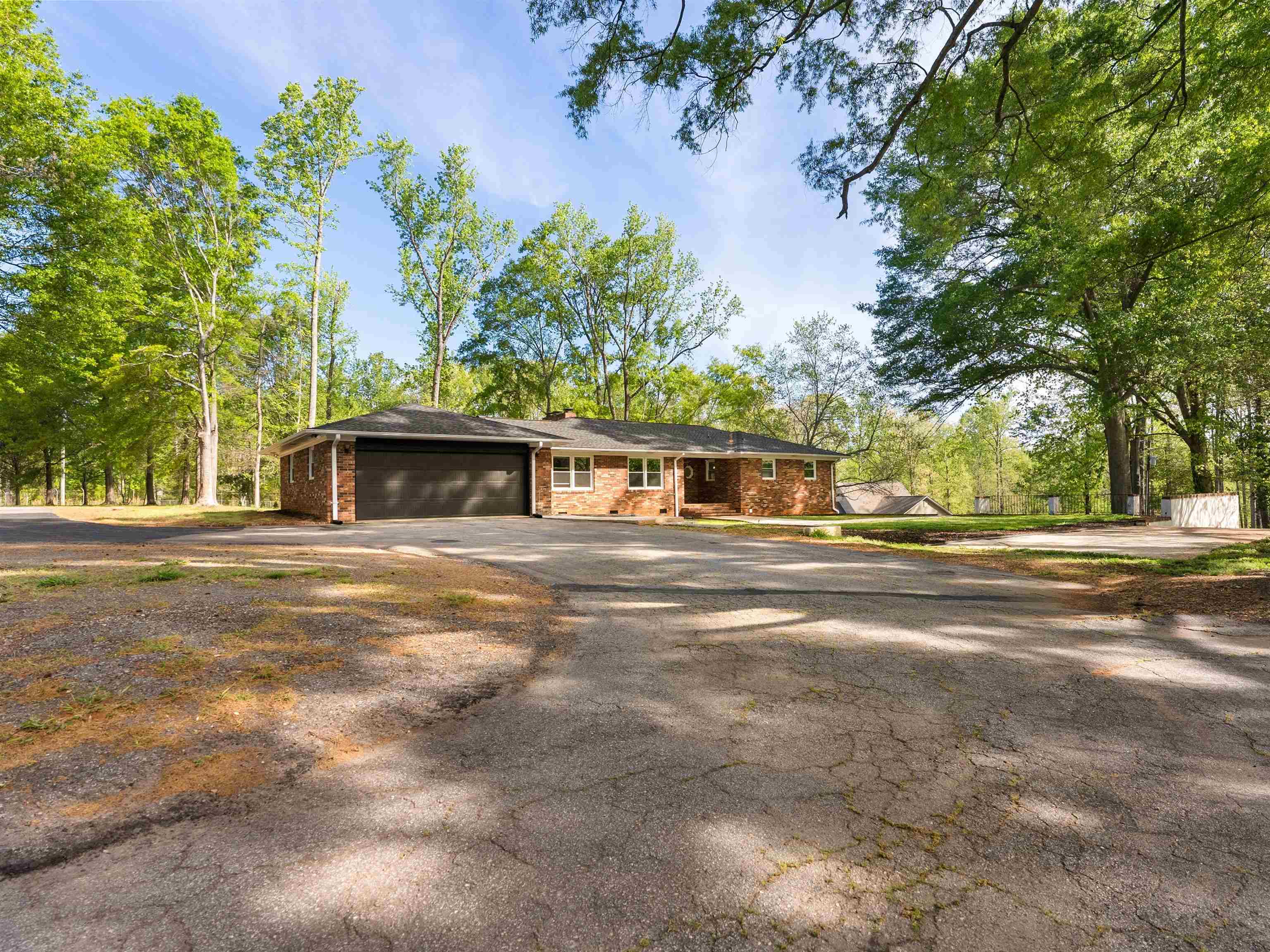 1171 Meadow Farm Road Inman, SC 29349 - Photo 3 of 39 Gallery Image 3