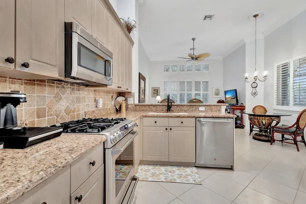 $11,000 | 10732 Grande Boulevard, West Palm Beach, FL 33412