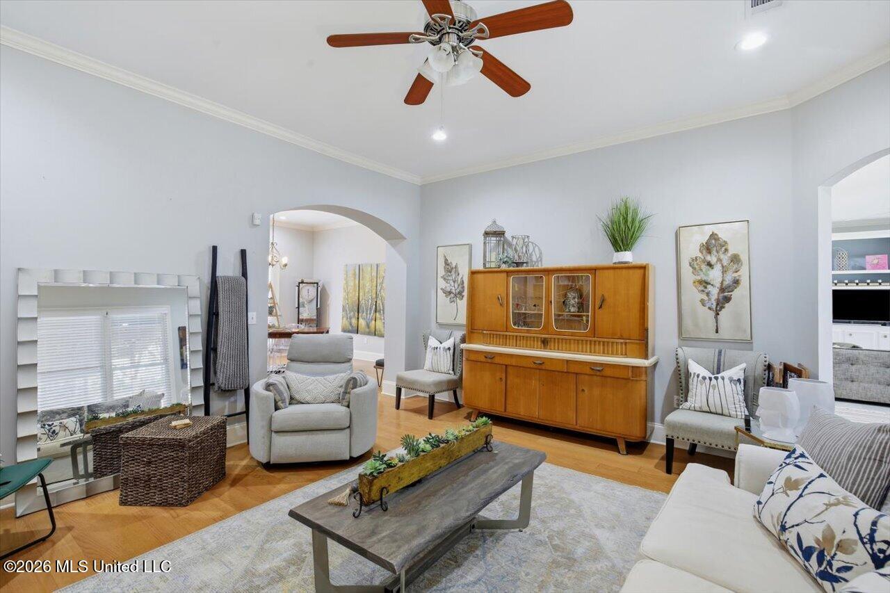 520 Heatherstone Court Ridgeland, MS 39157 - Photo 15 of 63 Family room 4