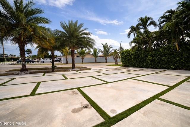 6271 Northwest 110th Street Hialeah, FL 33012 - Photo 14 of 53 a view of a basket ball ground