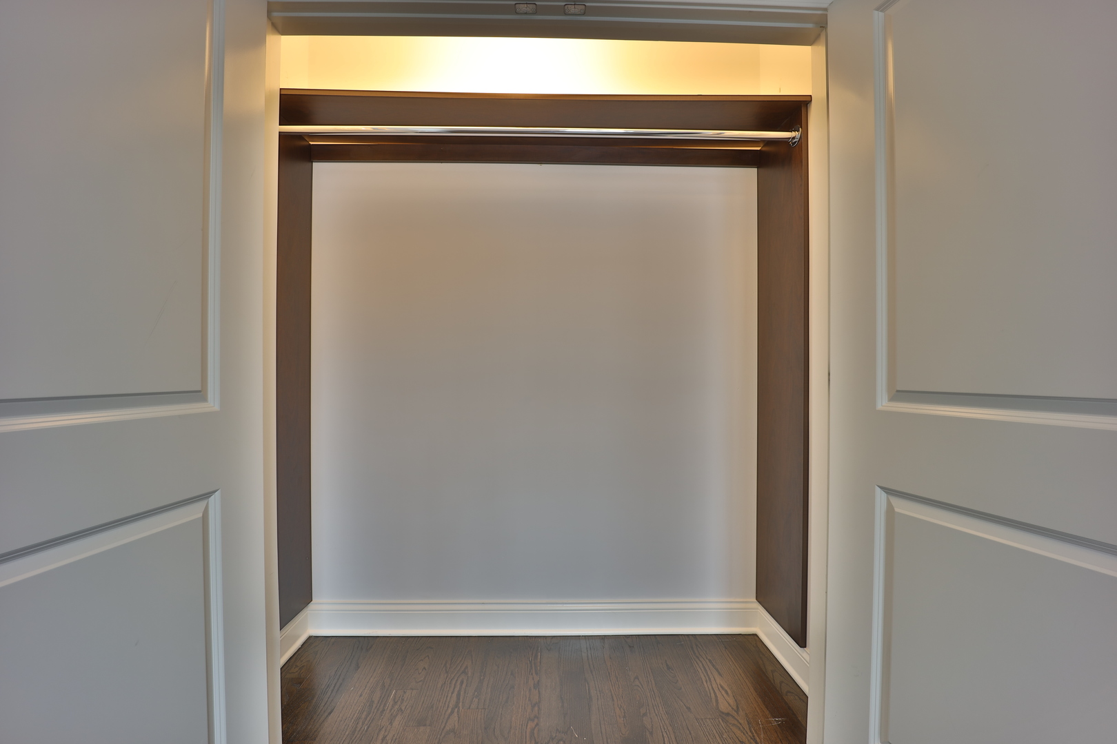 1317 West 18th Place, Unit 1F Chicago, IL 60608 - Photo 12 of 26 a view of a hallway