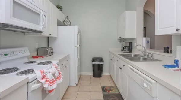 $1,900 | 2310 Silver Palm Drive, Unit 302, Kissimmee, FL 34747