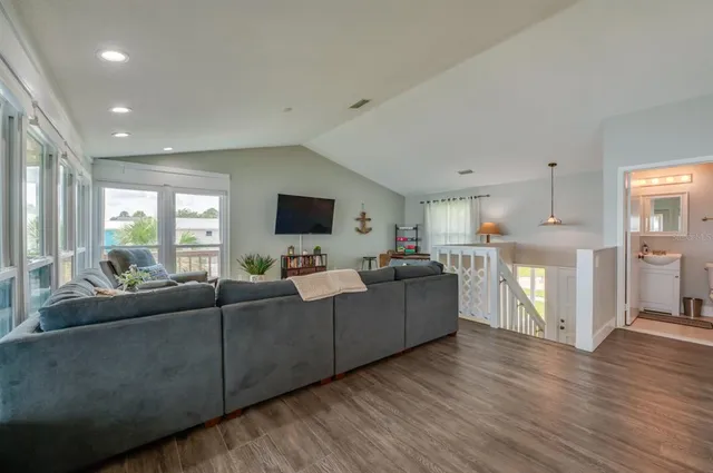 $889,999 | 1633 Riverside Drive, Daytona Beach, FL 32117