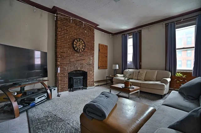 $3,950 | 1114 Washington Street, Unit 2, Hoboken, NJ 07030