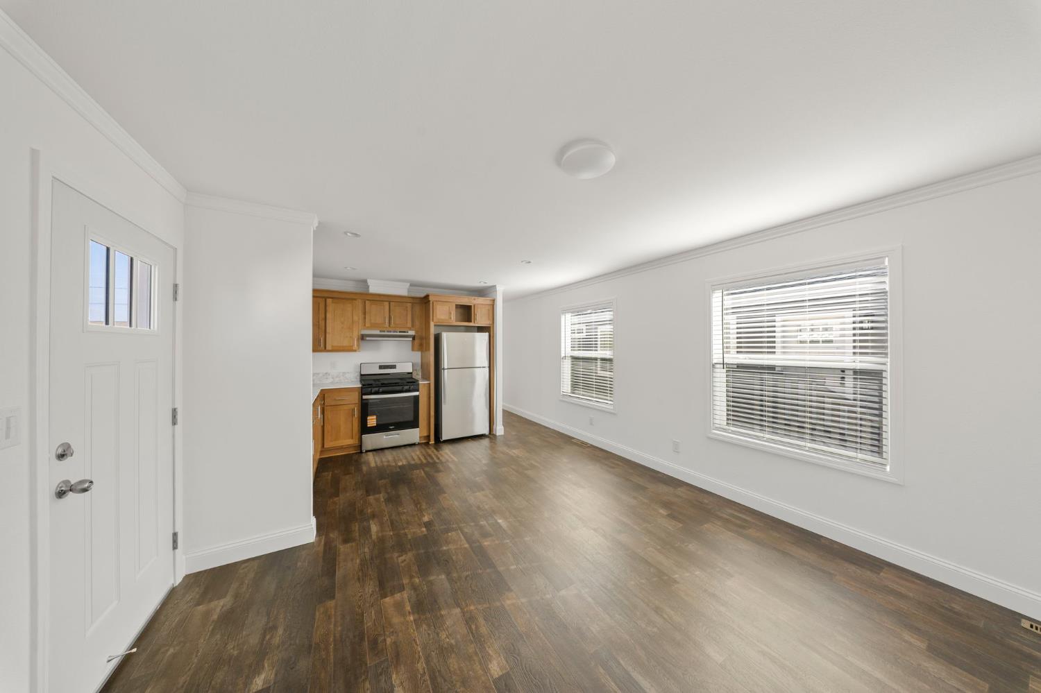2030 East Grayson Road, Unit 44 Ceres, CA 95307 - Photo 5 of 20 a view of livingroom with furniture and wooden floor