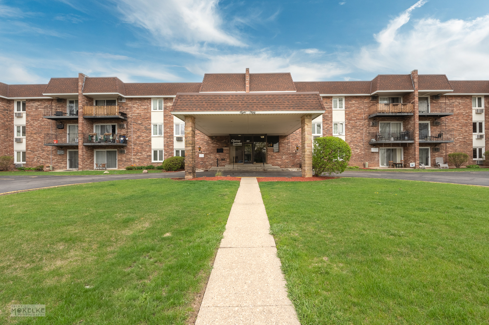 850 South Lorraine Road, Unit 1A Wheaton, IL 60189 - Photo 1 of 19