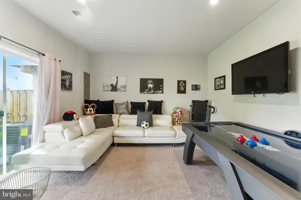 $3,200 | 406 Honeyberry Lane, Fredericksburg, VA 22405