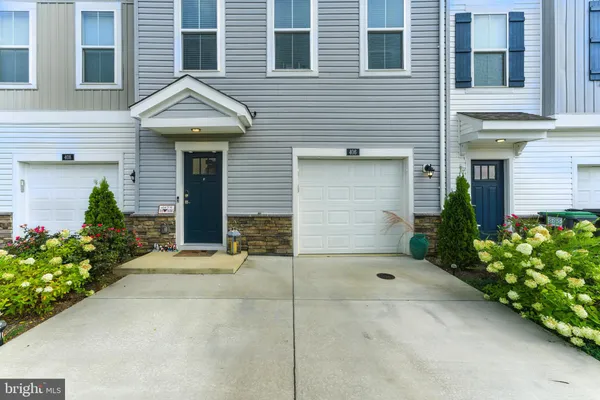 $3,200 | 406 Honeyberry Lane, Fredericksburg, VA 22405