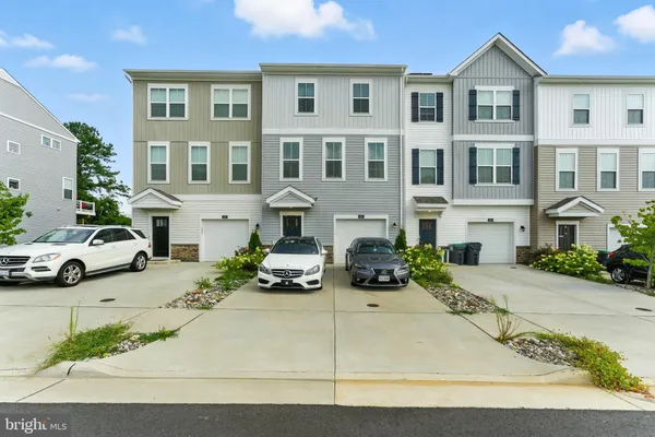 $3,200 | 406 Honeyberry Lane, Fredericksburg, VA 22405