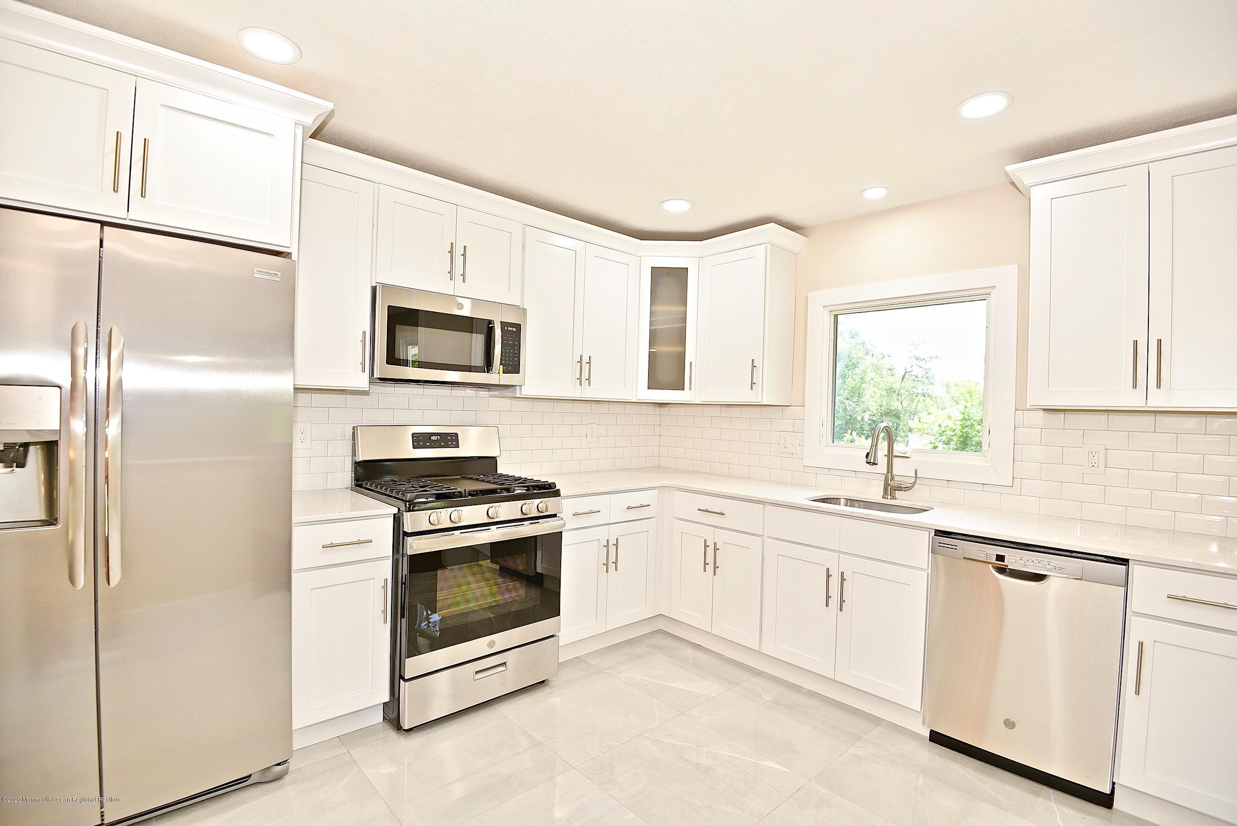 125 Queen Ann Road Brick, NJ 08723 - Photo 14 of 35 118a