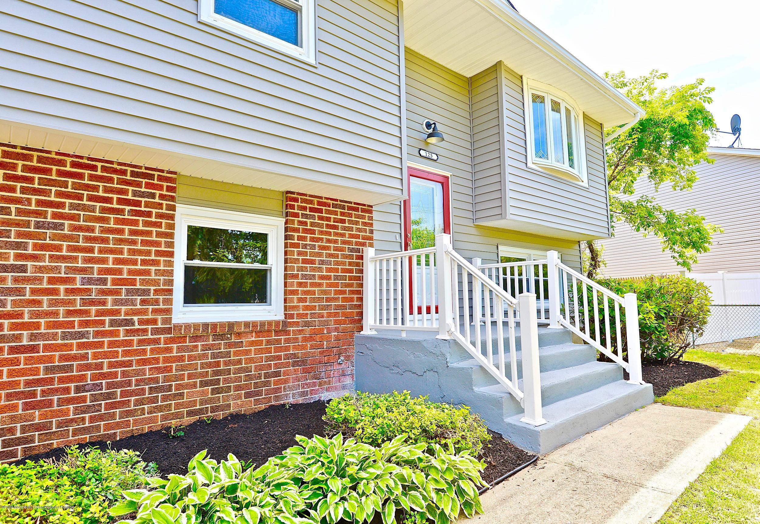 125 Queen Ann Road Brick, NJ 08723 - Photo 3 of 35 102b