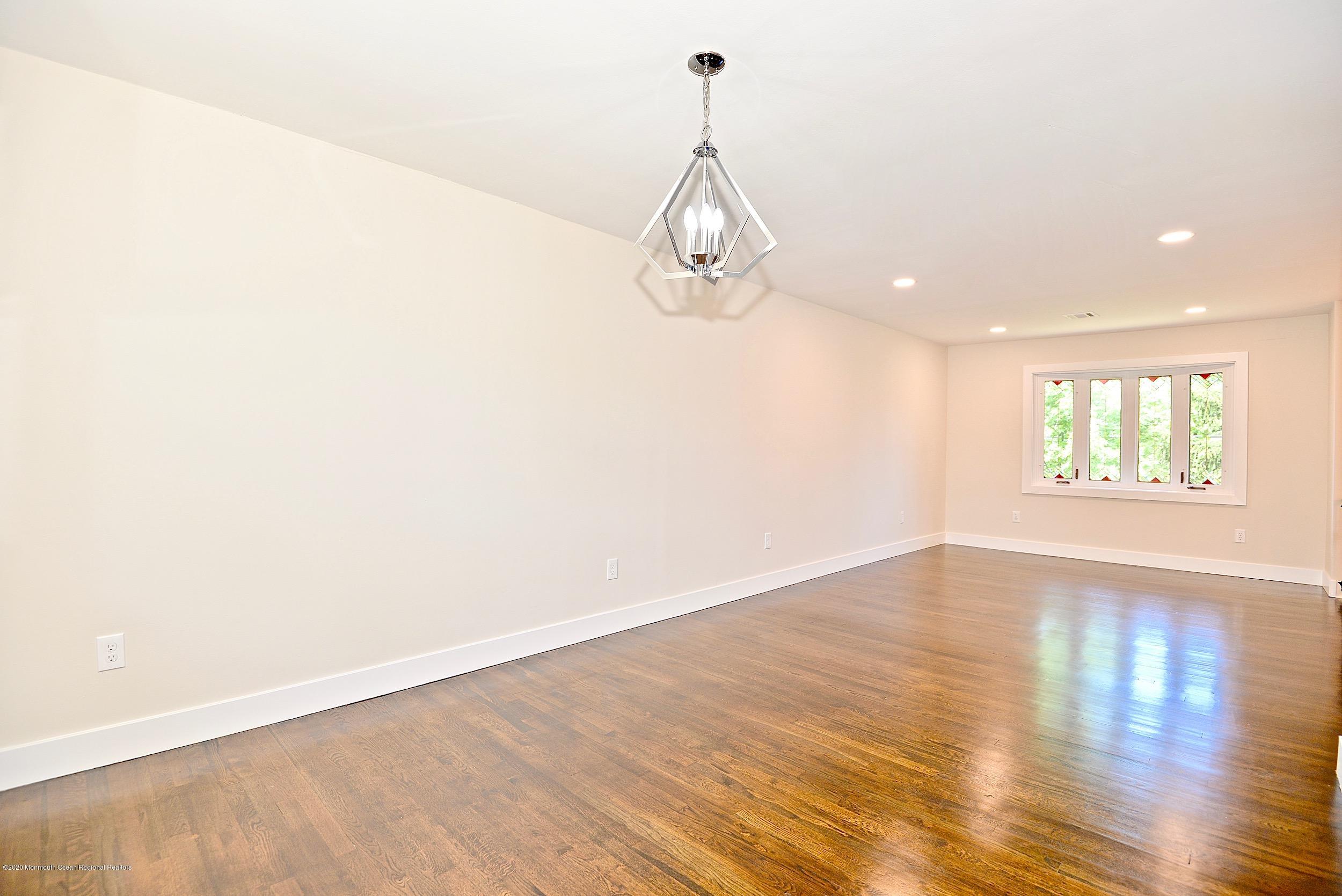 125 Queen Ann Road Brick, NJ 08723 - Photo 7 of 35 106a