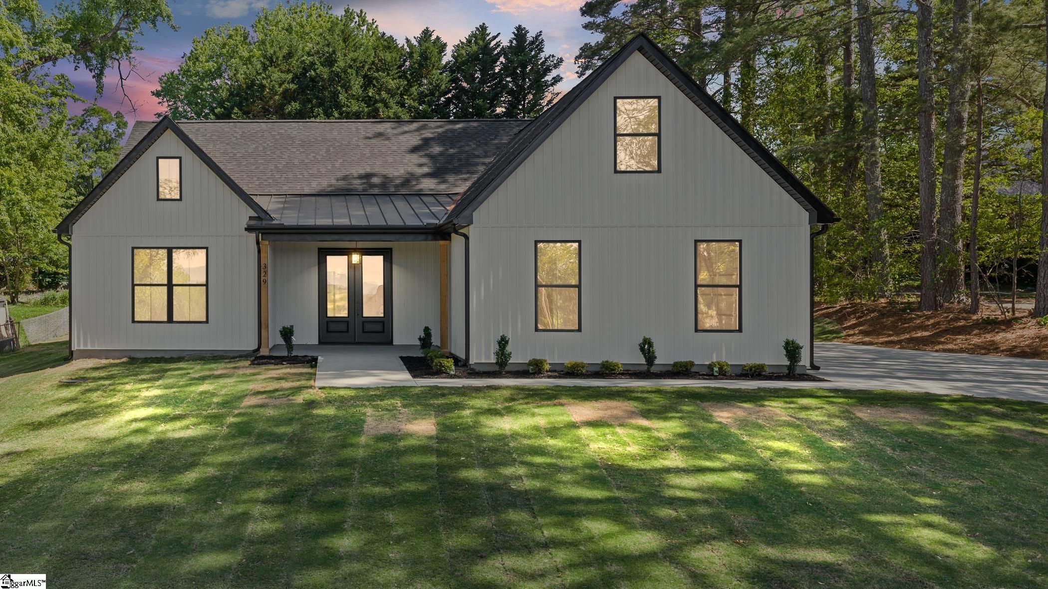 329 Wall Street Campobello, SC 29322 - Photo 1 of 30