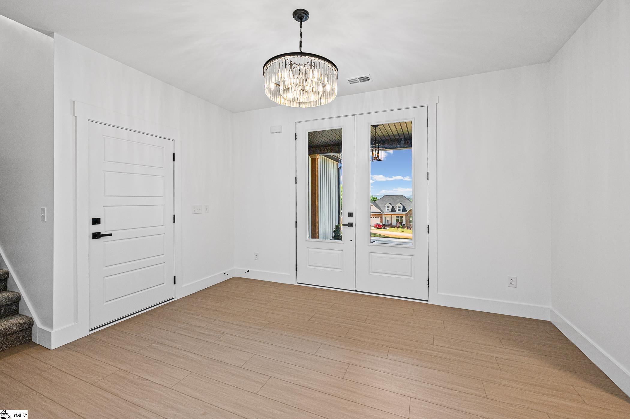 329 Wall Street Campobello, SC 29322 - Photo 5 of 30